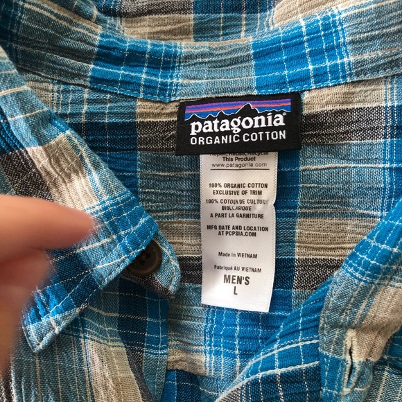 NWOT Men’s Patagonia button down - Picture 2 of 5